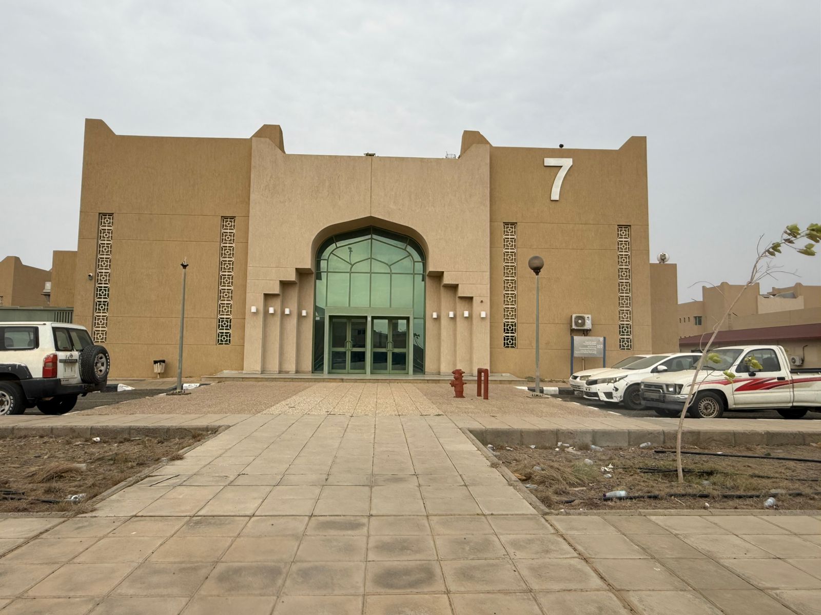 مبنى (٠٧)- قسم التقنية الميكانيكية (الورش)